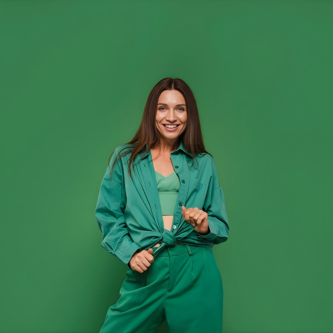 Shooting femme fond papier chroma green