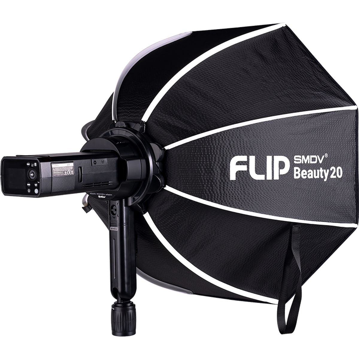 Adaptateur flash SMDV pour Speedbox-Flip monté entre un flash Godox et une softbox Flip Beauty 20 sur pied