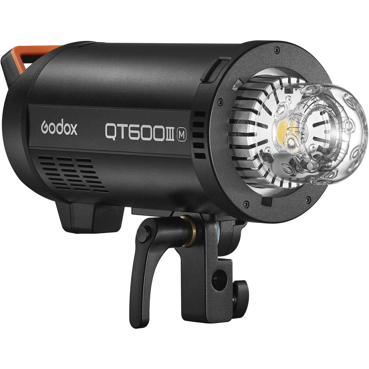 Flash studio Godox QT600IIIM de trois quarts avant avec dôme de protection en verre et poignée orange