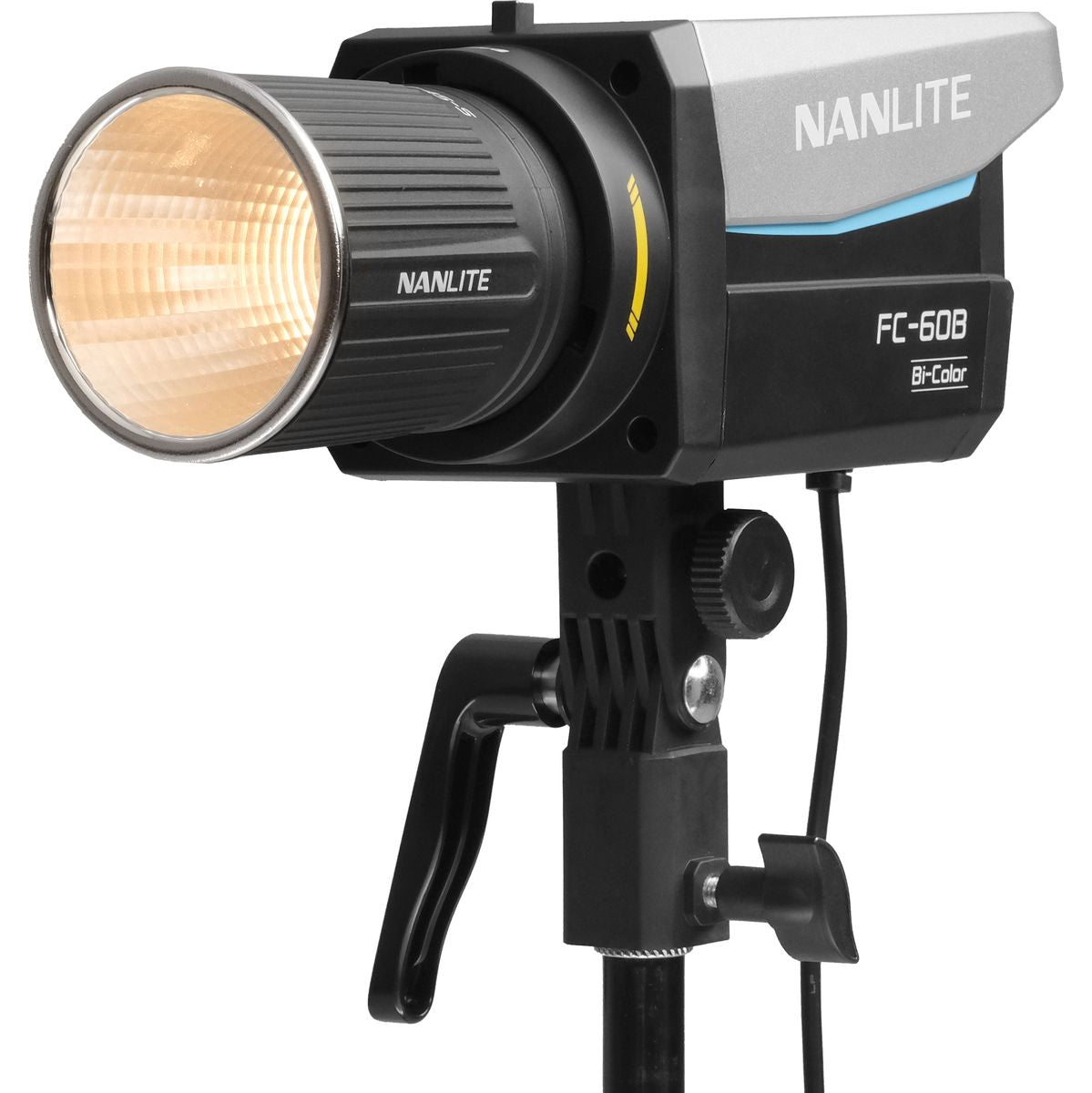 Kit 2 lampes Nanlite FC-60B, une lampe avec réflecteur montée sur pied