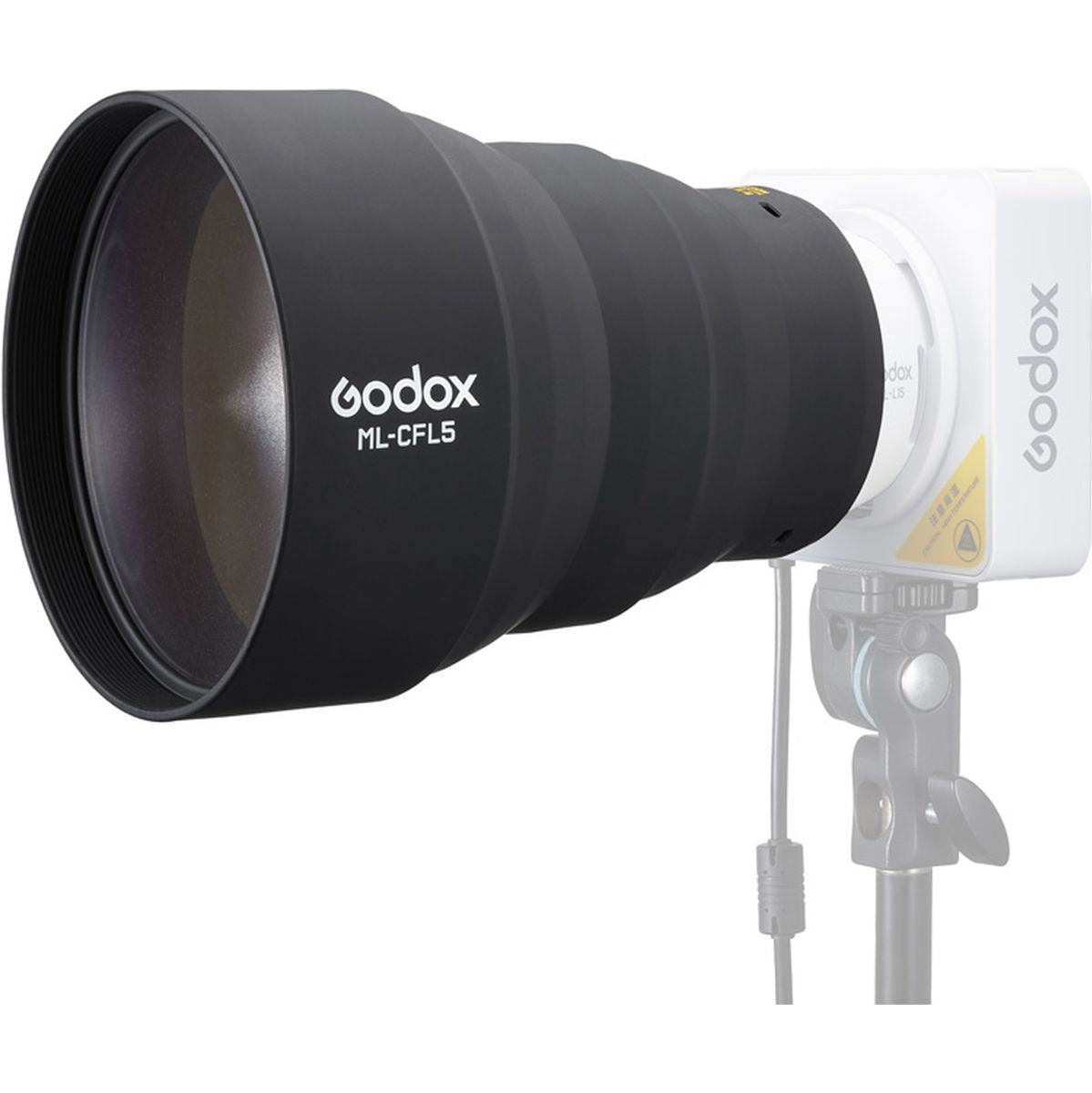 Lentille Fresnel silicone Godox ML-CFL5 déployée sur une LED Godox, soufflet visible