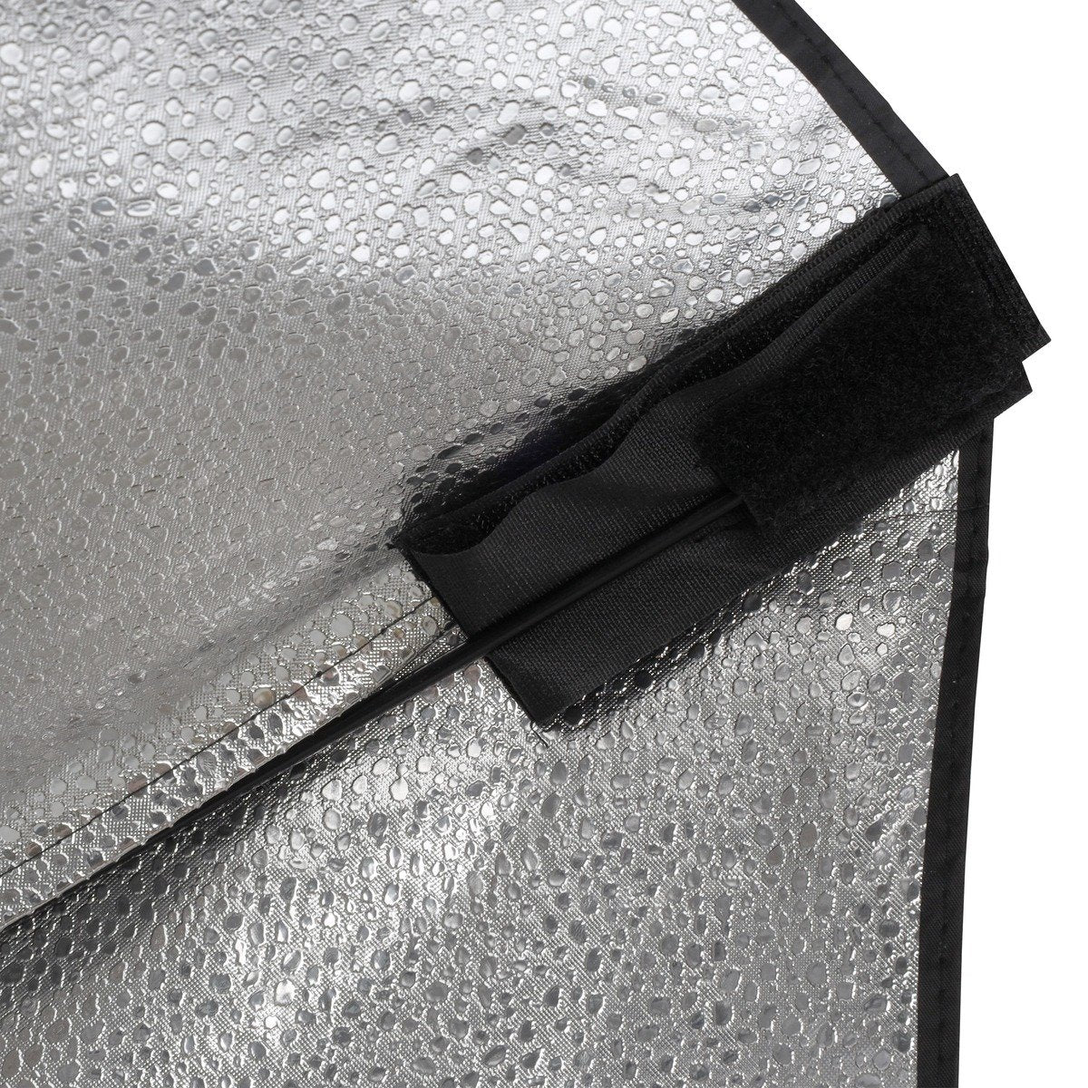 Coin intérieur argenté de la softbox Falcon Eyes SSA-SB et sa patte de fixation velcro