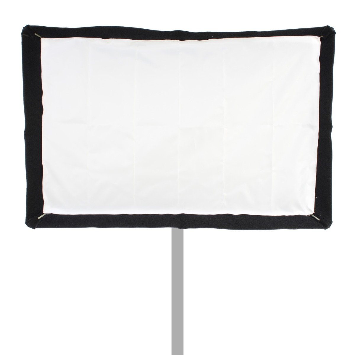 Softbox pliable Falcon Eyes FESB 60x90 cm de face, fermée par sa toile de diffusion blanche