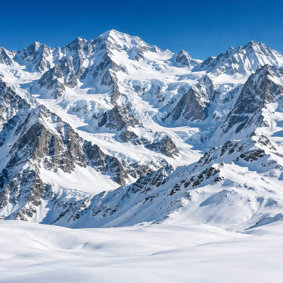 Toile de fond photo montagne panorama cobalt, format 3 x 3 m, visuel complet