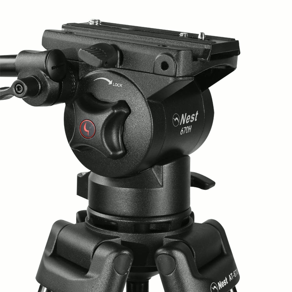 Profil de la tête fluide Nest 670H montée sur la base du trépied NT-670