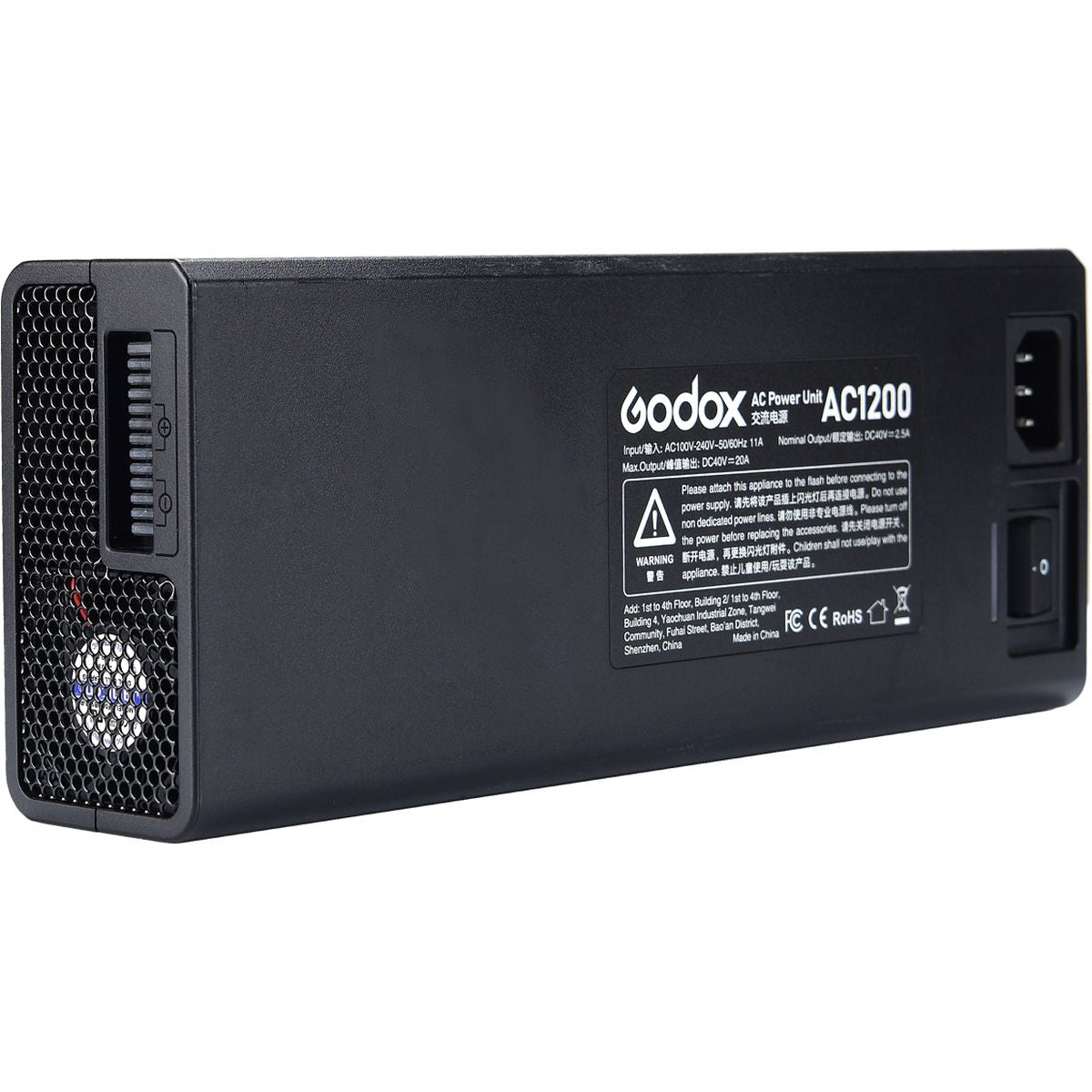 Adaptateur secteur Godox AC1200 de trois quarts, grille du ventilateur et connecteurs
