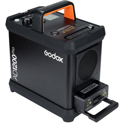 Batterie Godox WB1200H insérée dans le générateur Godox AD1200Pro