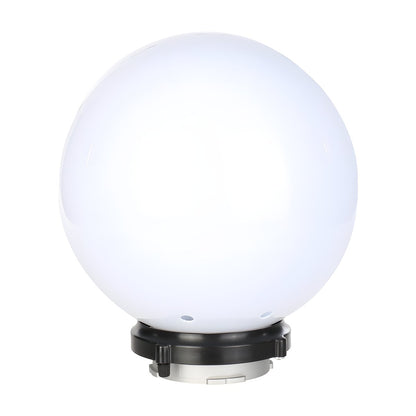 Boule diffuseur Falcon Eyes FEA-DB300 30 cm blanche, posée sur sa bague d'adaptation