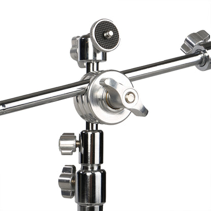 Détail de la tête de serrage et de la mini rotule du Pocket C-stand StudioKing PCS-6202