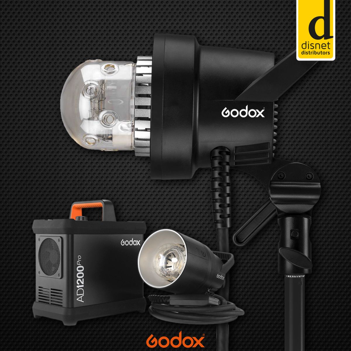 Flash portable Godox AD1200Pro, visuel montrant la tête flash, le générateur et la tête équipée d'un réflecteur