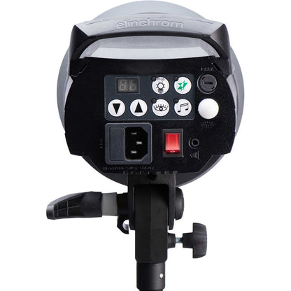 Panneau arrière du flash studio Elinchrom D-Lite RX 4 sur pied, prise secteur, interrupteur rouge et prise synchro