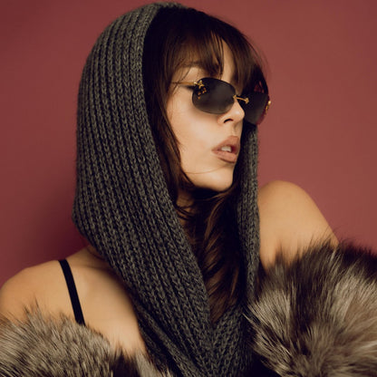 fond papier rouge brick femme lunette