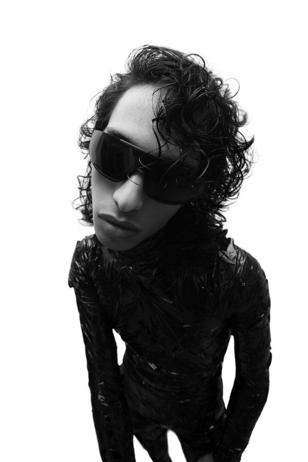 homme shooting photo fond photo blanc studio