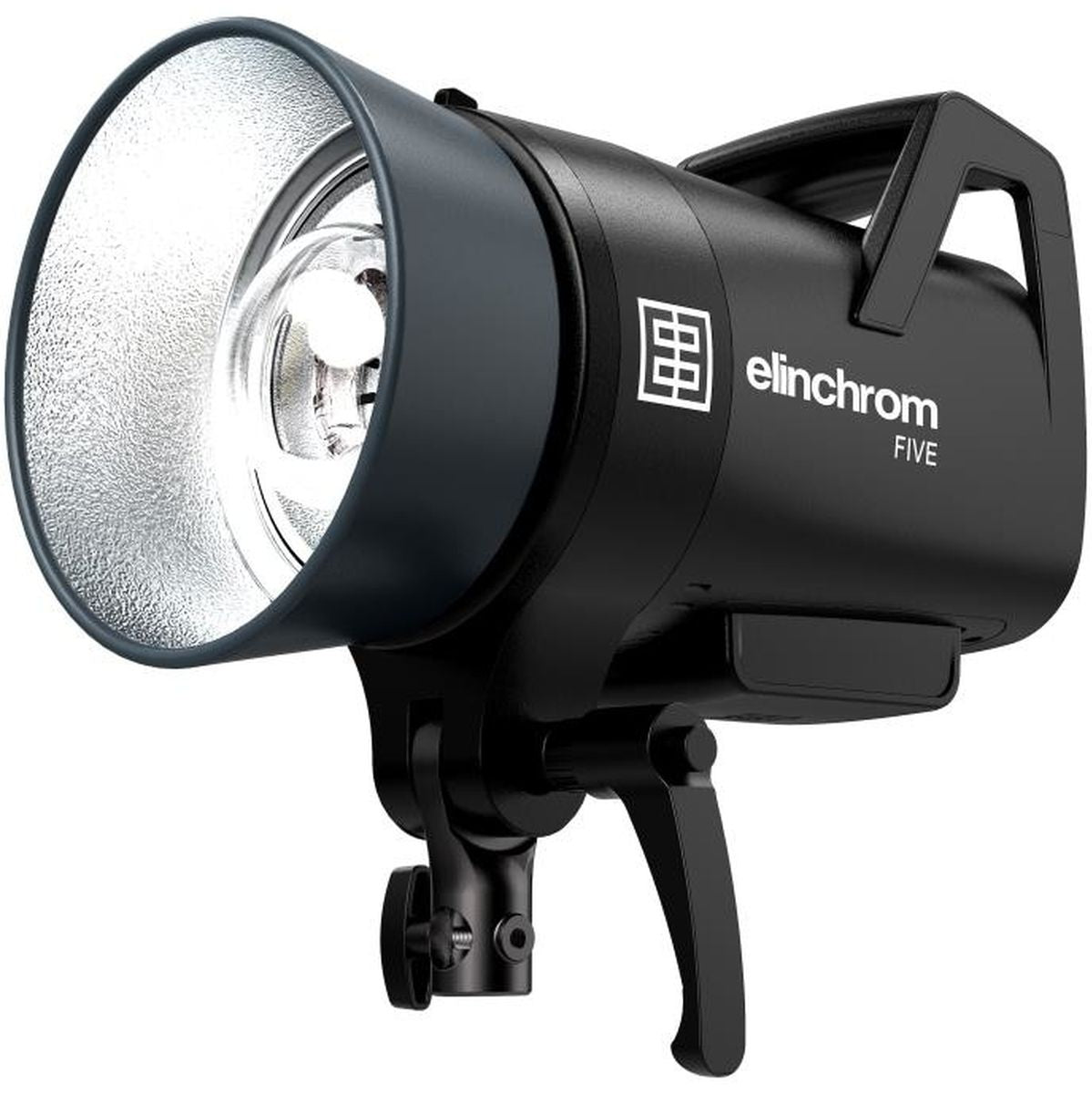Flash portable Elinchrom FIVE de trois quarts avant gauche, réflecteur 16 cm, poignée et batterie en place
