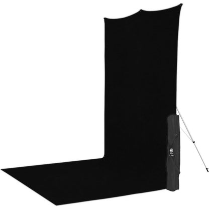 Kit Fond Photo Westcott X-Drop Sweep + Support 1,5 x 3,7 m, coloris noir, vue de trois quarts avec le support et son sac 