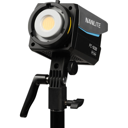 LED COB bi-color de la Nanlite FC-60B vue de face, sans réflecteur