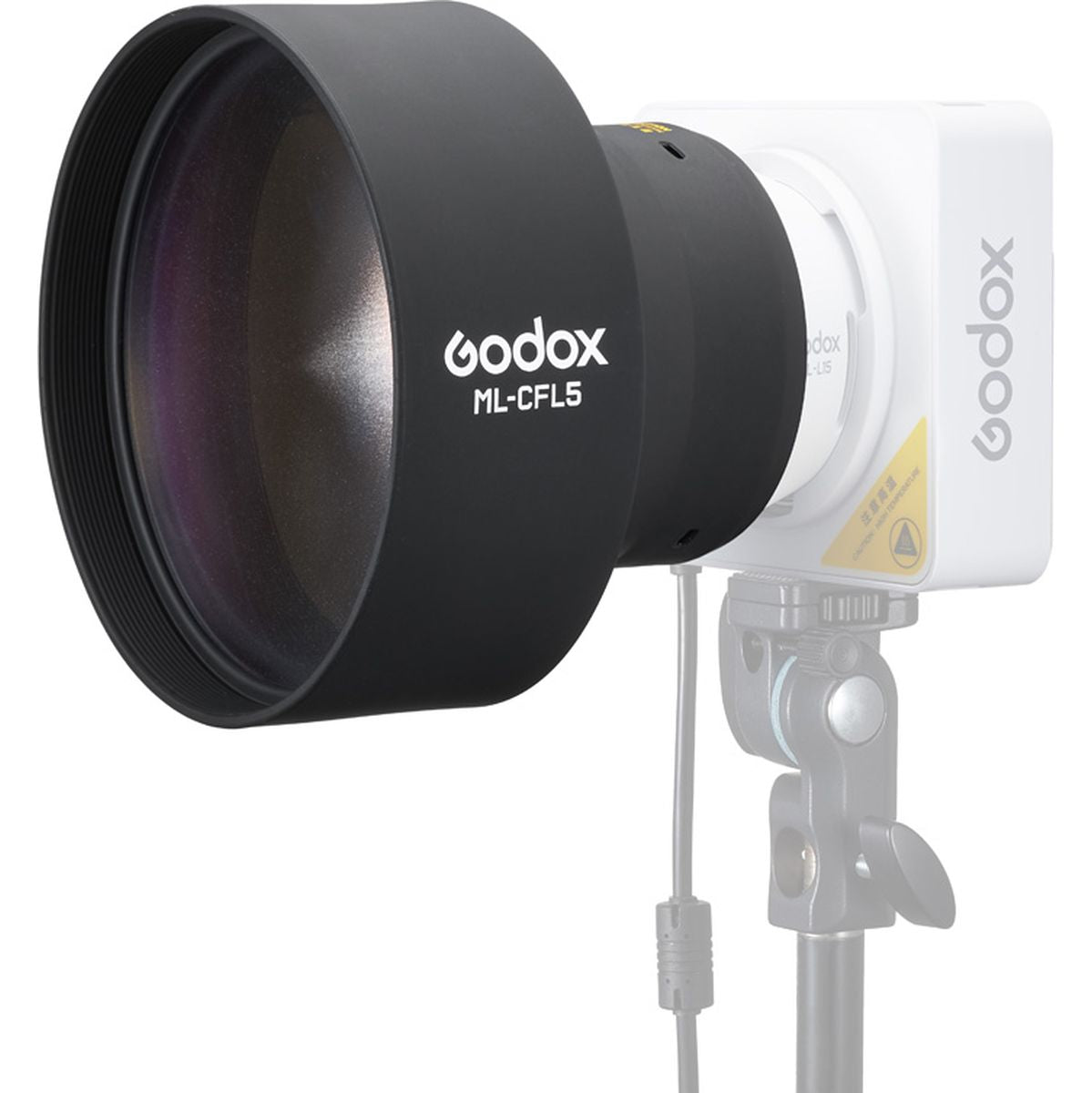 Lentille Fresnel Godox ML-CFL5 montée sur une LED Godox blanche, vue de trois quarts