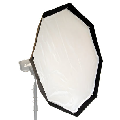 Octabox Falcon Eyes FEOB-11HC sur flash et pied, fermée par la toile de diffusion frontale