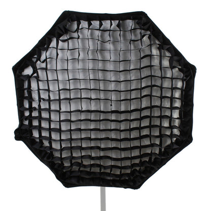 Octabox pliable Linkstar QSOB-11HC de 110 cm équipée de sa grille nid d'abeille, vue de face