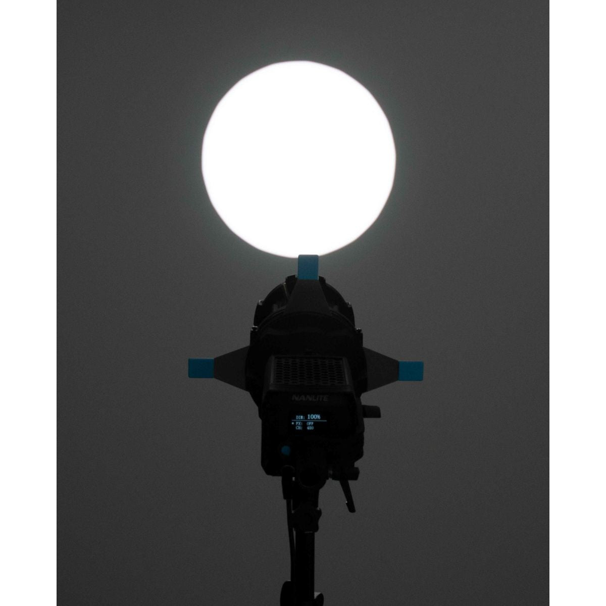 Projecteur gobo Nanlite FM-Mount, détail de la lentille #Angle_19°