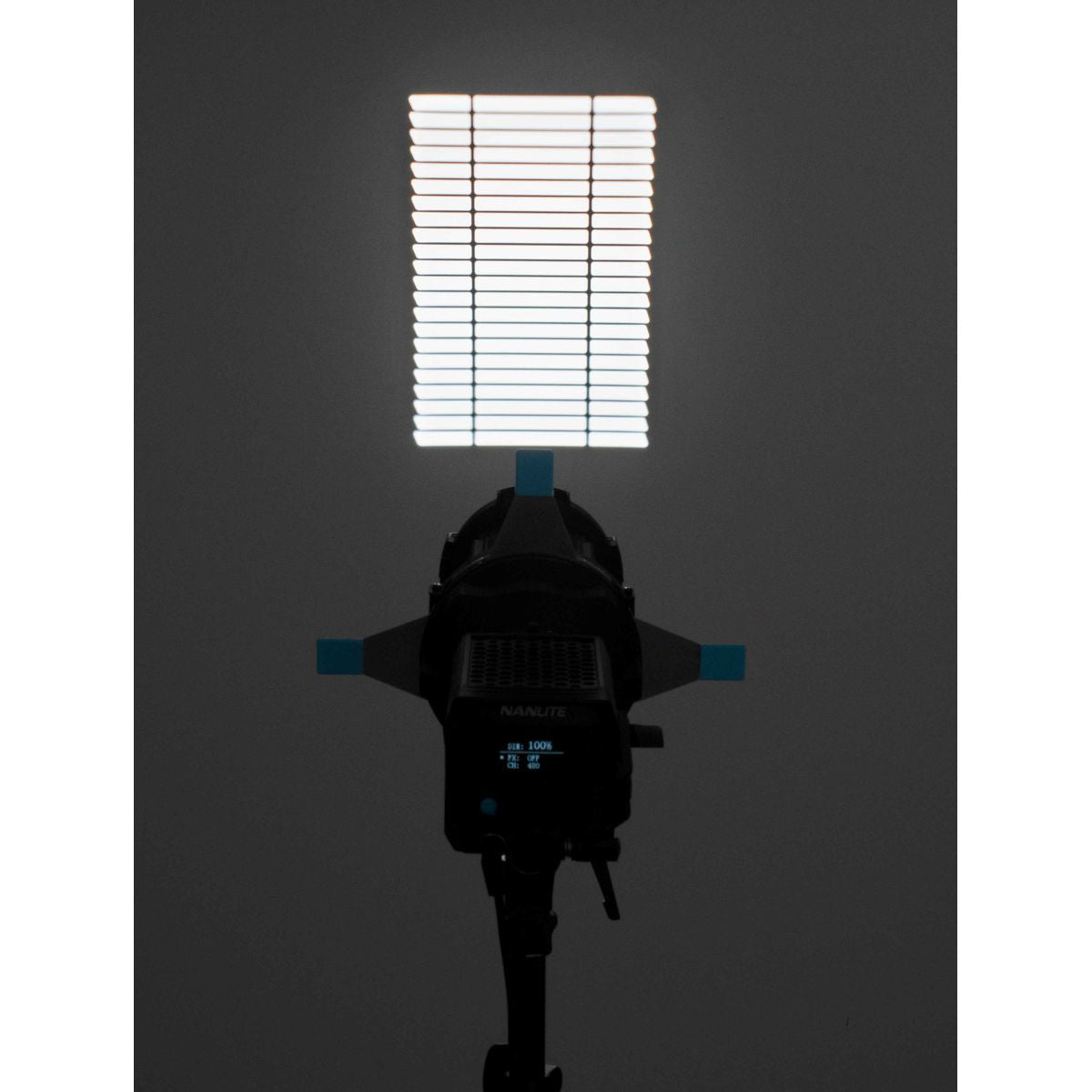 Projecteur gobo Nanlite FM-Mount, valise de transport 