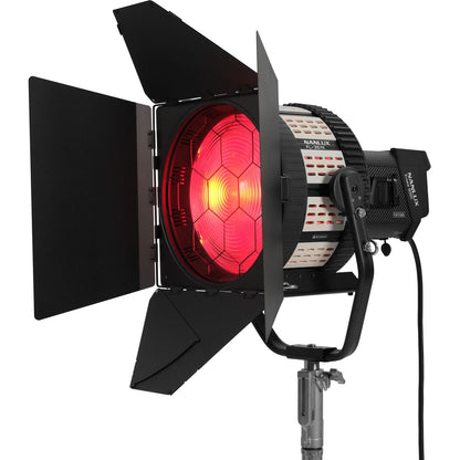 Projecteur LED Nanlux Evoke 900C RGBLAC, valise à roulettes