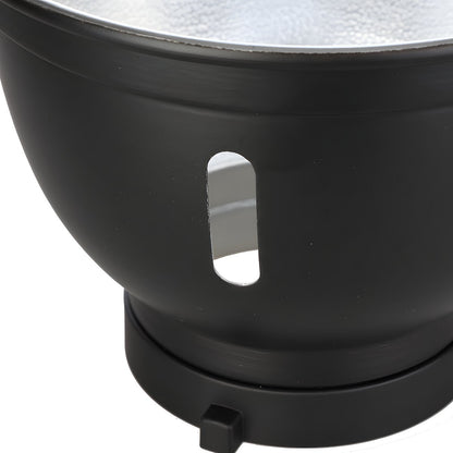 Gros plan de la fente pour parapluie du réflecteur standard StudioKing SK-SR18 