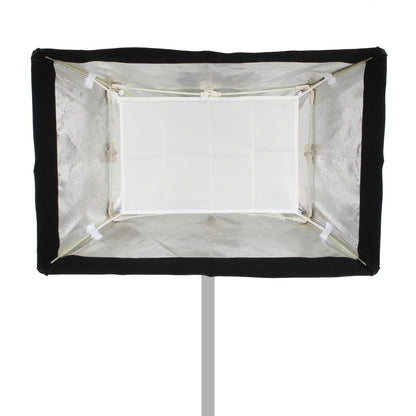 Softbox Falcon Eyes FESB 60x90 cm ouverte, petite toile de diffusion intérieure en place 