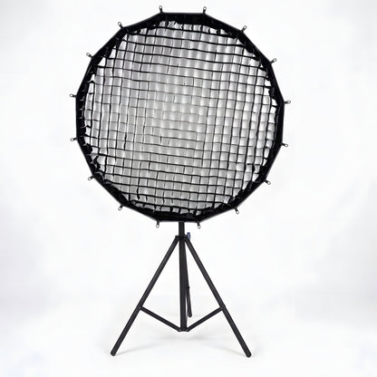 Softbox Sirui RGX105 sur pied avec sa grille nid d'abeille, vue de face 
