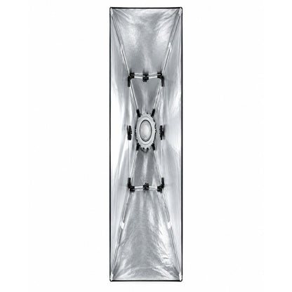 Intérieur argenté de la striplight Linkstar QSSX-30150 avec sa bague d'adaptation 