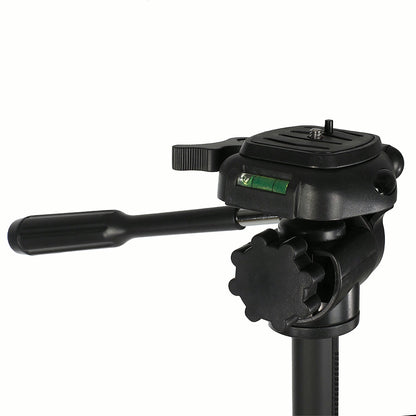 Gros plan sur le plateau rapide et la vis 1/4 pouce de la tête du trépied Nest WT-3730
