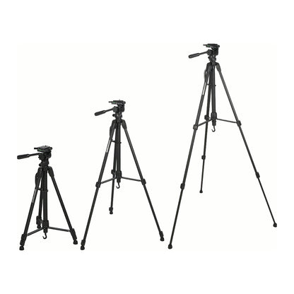 Trépied Nest WT-3730 réglé à trois hauteurs différentes, du plus bas au plus haut