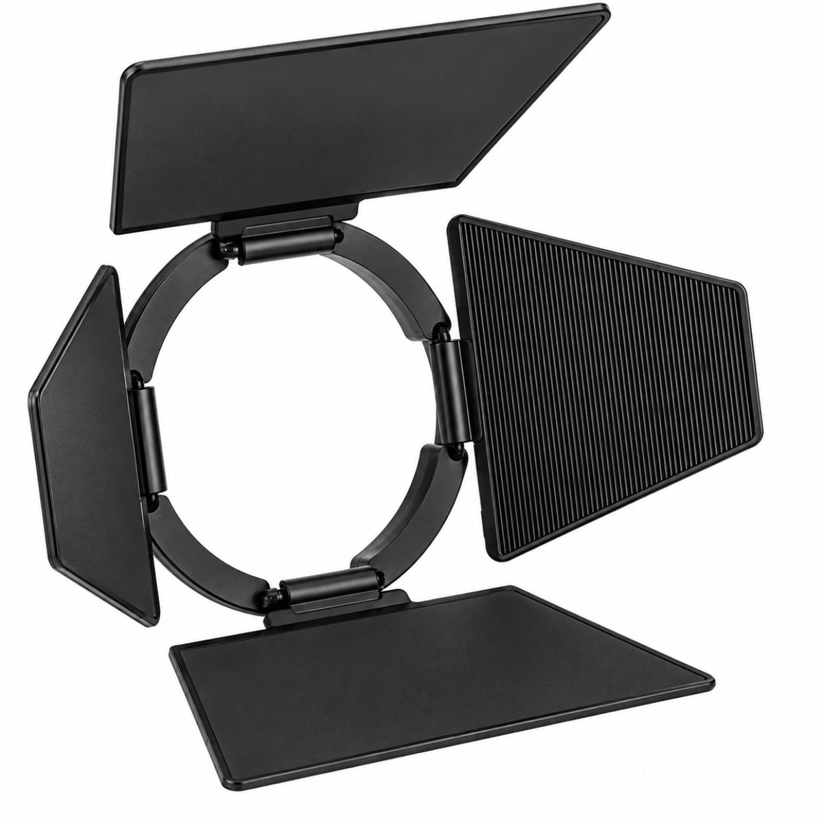 Volets coupe-flux Godox AK-R14, quatre volets noirs ouverts autour de la bague magnétique